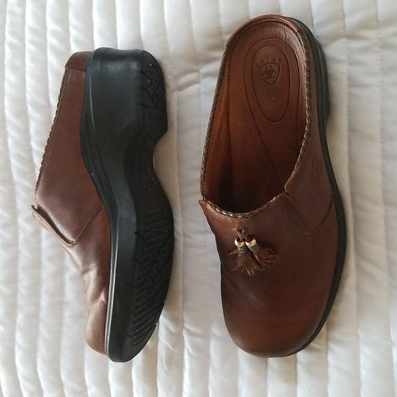 Shoes - Picture 2 of 8